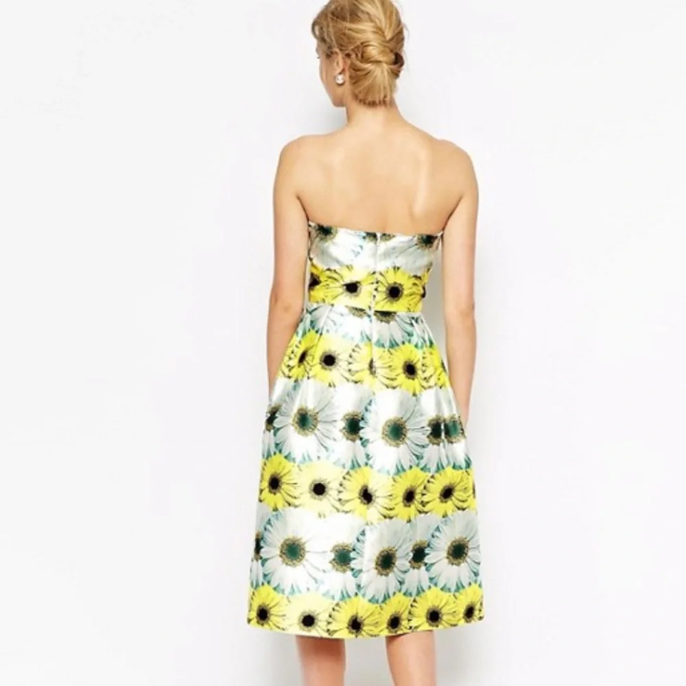 Chi Chi London Structured Bandeau Sunflower Dress - Picture 4 of 12
